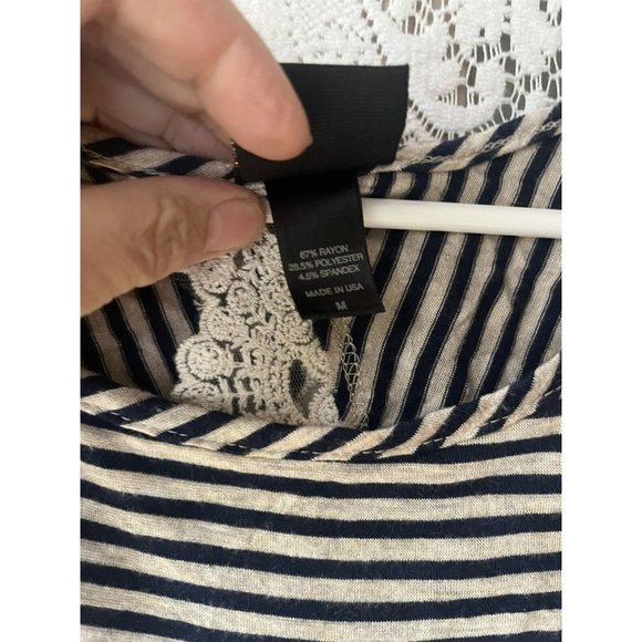 Daytrip Designer Striped Gray Navy Blue Shirt Partial Open Lace Back SS Med - Picture 4 of 4